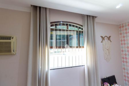 Casa à venda com 250m², 4 quartos e 2 vagasQuarto 1