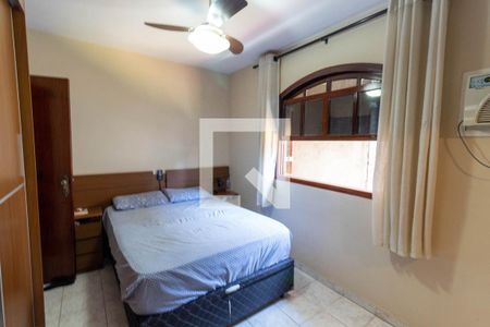 Casa à venda com 250m², 4 quartos e 2 vagasQuarto Suíte