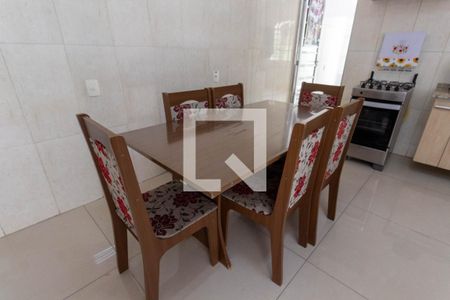 Casa à venda com 250m², 4 quartos e 2 vagasCozinha