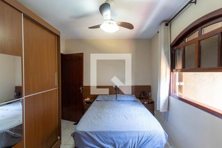 Casa à venda com 250m², 4 quartos e 2 vagasQuarto Suíte