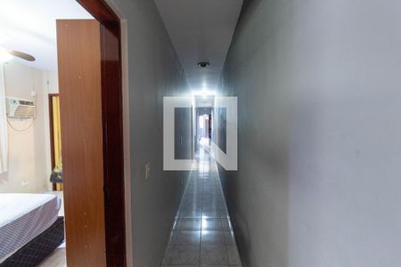 Casa à venda com 250m², 4 quartos e 2 vagasCorredor