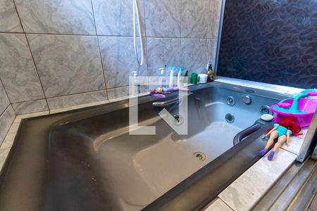 Casa à venda com 250m², 4 quartos e 2 vagasBanheiro da Suíte