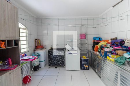 Casa à venda com 250m², 4 quartos e 2 vagasLavanderia