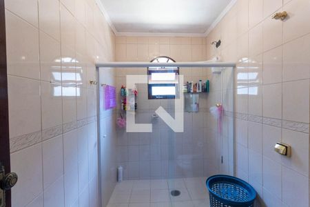 Casa à venda com 250m², 4 quartos e 2 vagasBanheiro 2