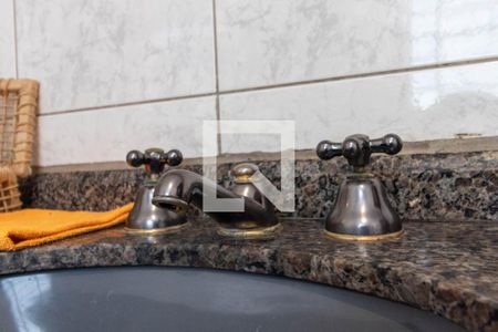 Casa à venda com 250m², 4 quartos e 2 vagasBanheiro - torneira