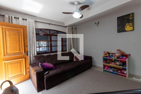 Sala de casa à venda com 4 quartos, 250m² em Vila Paranaguá, São Paulo