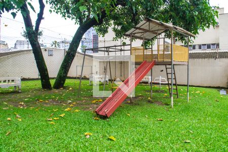 Apartamento à venda com 144m², 4 quartos e 1 vaga Apartamento à venda com 144m², 4 quartos e 1 vagaÁrea comum - playground