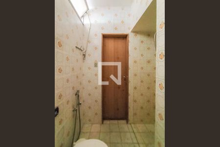 Apartamento à venda com 144m², 4 quartos e 1 vaga Apartamento à venda com 144m², 4 quartos e 1 vagaBanheiro social