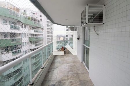 Apartamento para alugar com 107m², 3 quartos e 2 vagas Apartamento para alugar com 107m², 3 quartos e 2 vagasVaranda