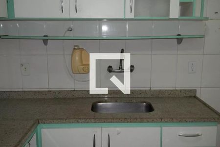 Cozinha de apartamento para alugar com 3 quartos, 107m² em Jardim Vinte E Cinco de Agosto, Duque de Caxias