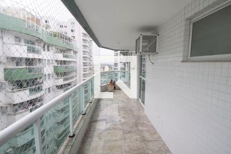 Apartamento para alugar com 107m², 3 quartos e 2 vagas Apartamento para alugar com 107m², 3 quartos e 2 vagasVaranda