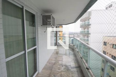 Apartamento para alugar com 107m², 3 quartos e 2 vagas Apartamento para alugar com 107m², 3 quartos e 2 vagasVaranda