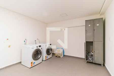 Studio para alugar com 27m², 1 quarto e sem vaga Studio para alugar com 27m², 1 quarto e sem vagaLavanderia