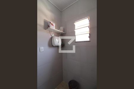 Casa à venda com 385m², 4 quartos e 4 vagas Casa à venda com 385m², 4 quartos e 4 vagasLavabo da Edícula