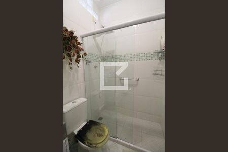 Casa à venda com 385m², 4 quartos e 4 vagas Casa à venda com 385m², 4 quartos e 4 vagasBanheiro Social