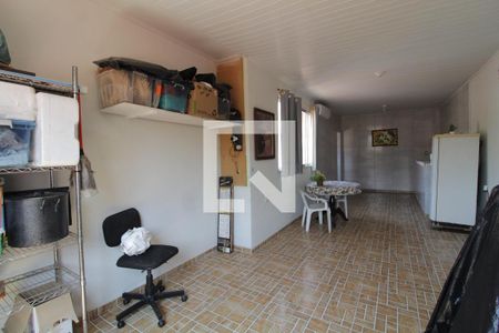 Casa à venda com 385m², 4 quartos e 4 vagas Casa à venda com 385m², 4 quartos e 4 vagasEdícula