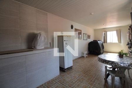 Casa à venda com 385m², 4 quartos e 4 vagas Casa à venda com 385m², 4 quartos e 4 vagasEdícula