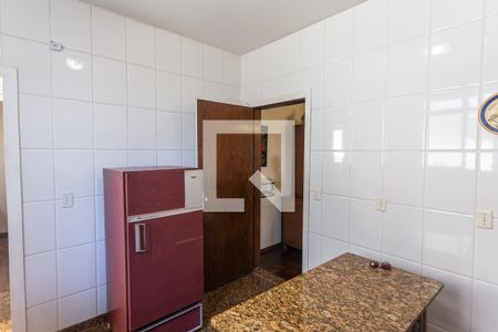 Casa à venda com 200m², 4 quartos e 4 vagasCozinha