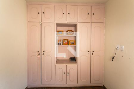 Casa à venda com 200m², 4 quartos e 4 vagasArmário do Quarto de Serviço