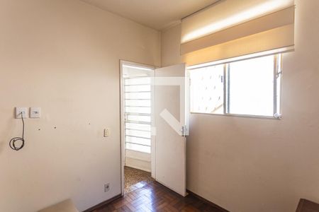 Casa à venda com 200m², 4 quartos e 4 vagasQuarto de Serviço