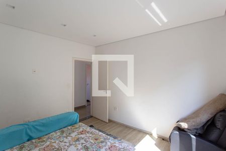 Casa à venda com 380m², 4 quartos e 6 vagas Casa à venda com 380m², 4 quartos e 6 vagasQuarto 1