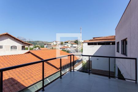 Casa à venda com 380m², 4 quartos e 6 vagas Casa à venda com 380m², 4 quartos e 6 vagasVaranda