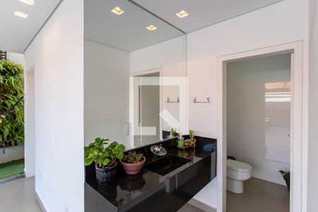 Casa à venda com 380m², 4 quartos e 6 vagas Casa à venda com 380m², 4 quartos e 6 vagasBanheiro