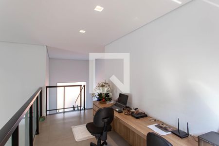 Casa à venda com 380m², 4 quartos e 6 vagas Casa à venda com 380m², 4 quartos e 6 vagasEscritório