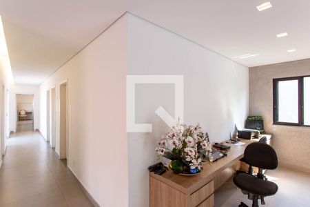 Casa à venda com 380m², 4 quartos e 6 vagas Casa à venda com 380m², 4 quartos e 6 vagasEscritório