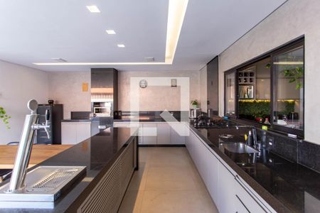 Casa à venda com 380m², 4 quartos e 6 vagas Casa à venda com 380m², 4 quartos e 6 vagasEspaço Gourmet