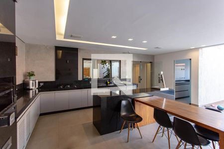 Casa à venda com 380m², 4 quartos e 6 vagas Casa à venda com 380m², 4 quartos e 6 vagasEspaço Gourmet