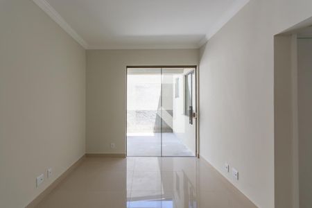 Sala de apartamento à venda com 2 quartos, 60m² em Planalto, Belo Horizonte