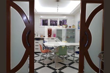 Casa à venda com 4 quartos, 528m² em Jardim Marajoara, São Paulo