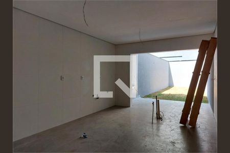 Casa à venda com 3 quartos, 160m² em Vila Carbone, São Paulo