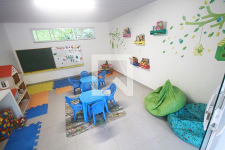 Casa de condomínio à venda com 308m², 4 quartos e 2 vagasÁrea comum - Brinquedoteca