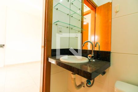 Apartamento à venda com 55m², 2 quartos e 1 vaga Apartamento à venda com 55m², 2 quartos e 1 vagaBanheiro