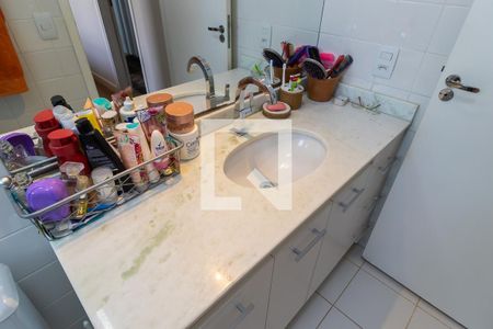 Casa de condomínio à venda com 87m², 3 quartos e 2 vagasBanheiro da suíte