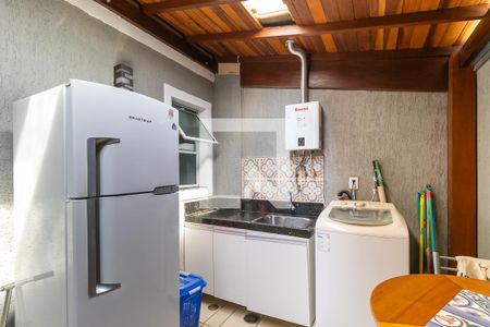 Casa de condomínio à venda com 87m², 3 quartos e 2 vagasÁrea de serviço