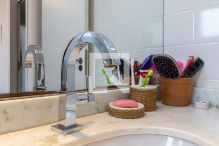 Casa de condomínio à venda com 87m², 3 quartos e 2 vagasBanheiro da suíte