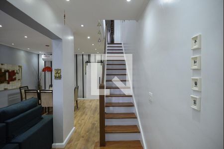 Escada de casa à venda com 3 quartos, 180m² em Cambuci, São Paulo