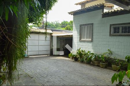 Casa para alugar com 180m², 3 quartos e 4 vagas Casa para alugar com 180m², 3 quartos e 4 vagasQuintal