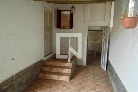 Casa para alugar com 180m², 3 quartos e 4 vagas Casa para alugar com 180m², 3 quartos e 4 vagasVaranda