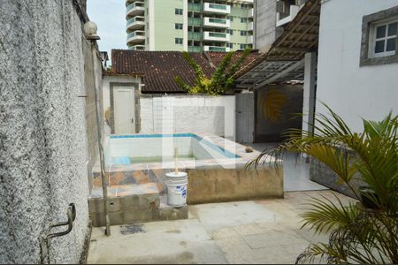 Casa para alugar com 180m², 3 quartos e 4 vagas Casa para alugar com 180m², 3 quartos e 4 vagasPiscina