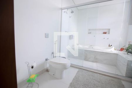 Banheiro da Suíte 2 de casa à venda com 4 quartos, 310m² em Recanto da Lagoa, Lagoa Santa
