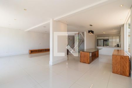 Sala de casa de condomínio à venda com 3 quartos, 400m² em Alphaville, Santana de Parnaíba