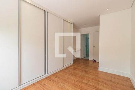 Casa de condomínio à venda com 400m², 3 quartos e 4 vagasSuíte 1