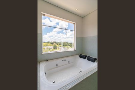 Casa de condomínio à venda com 400m², 3 quartos e 4 vagasBanheiro da Suíte 3