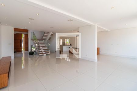 Sala de casa de condomínio à venda com 3 quartos, 400m² em Alphaville, Santana de Parnaíba