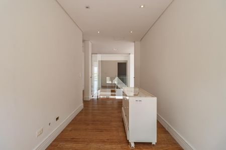 Casa de condomínio à venda com 400m², 3 quartos e 4 vagasSala íntima