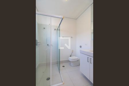 Casa de condomínio à venda com 400m², 3 quartos e 4 vagasBanheiro da Suíte 1